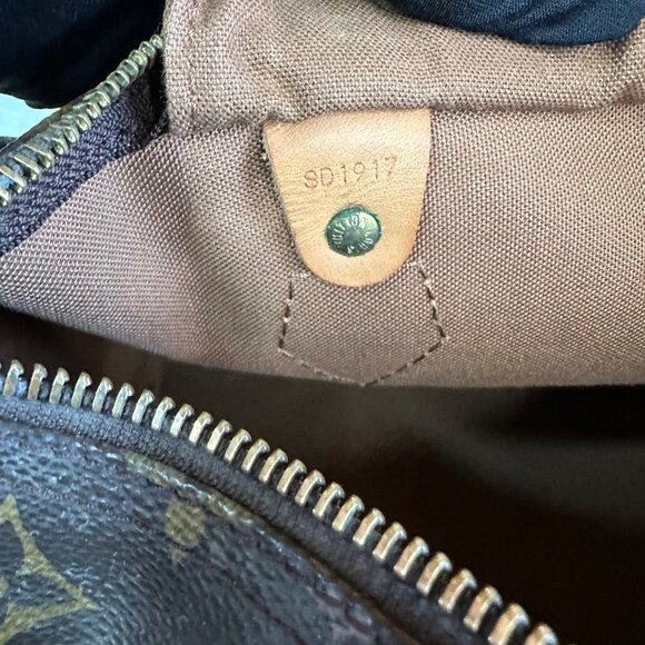 ❌SOLD❌Authentic Louis Vuitton Monogram Speedy 30 Handbag - Picture 16 of 16
